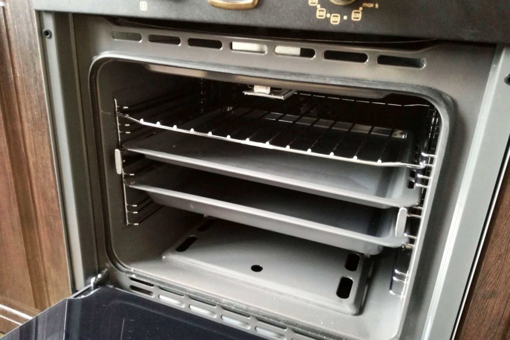 Не работает газовая духовка — причины и способы устранения