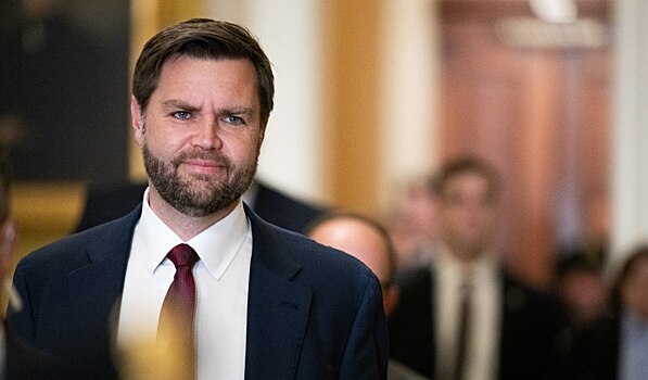 Стало известно, почему отложили поездку Вэнса в Исламабад