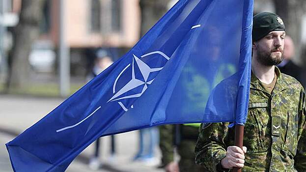 НАТО активизирует учения вблизи Арктической зоны России и Севморпути