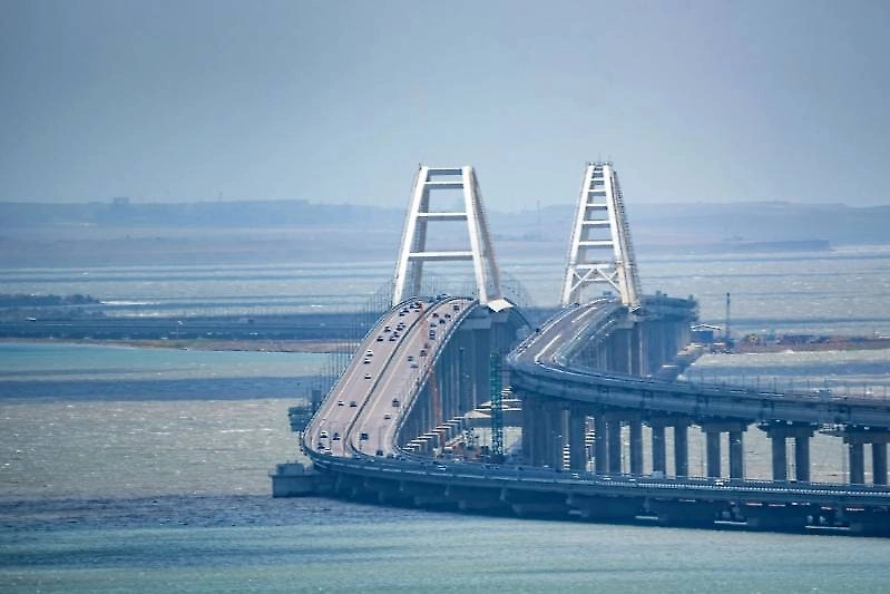 Проезд по Крымскому мосту вновь перекрыт