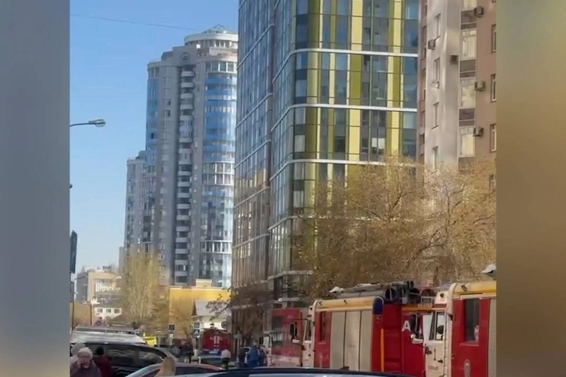 В Екатеринбурге жителям пострадавшего дома предложили размещение в ПВР