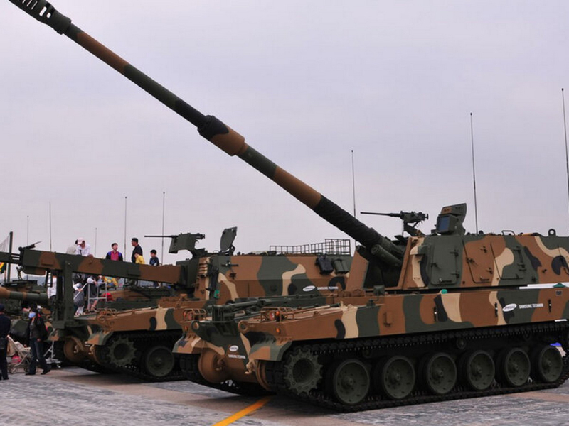 «Все связи прерваны»: Финляндия отгородилась от России и развернет 112 гаубиц на границе