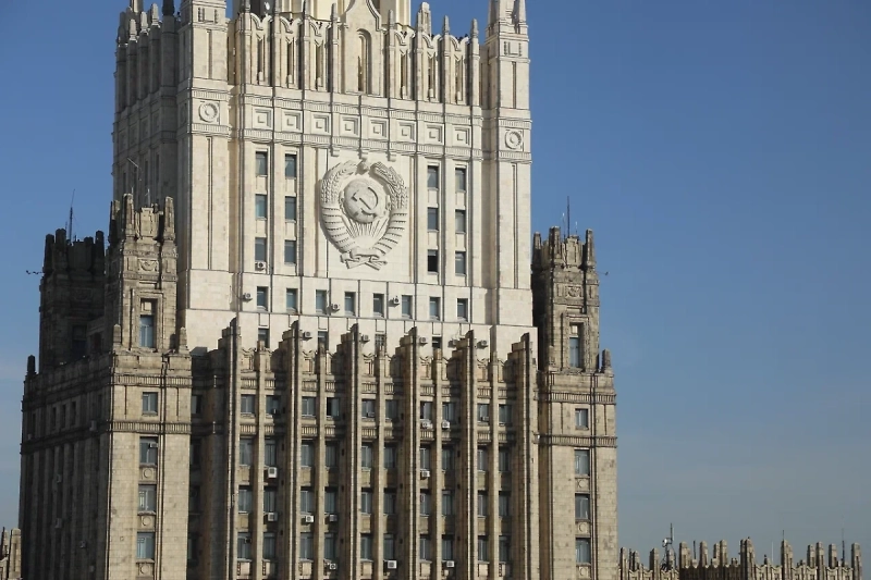МИД РФ готовит иск в суд ООН против стран Прибалтики из-за ущемления русских