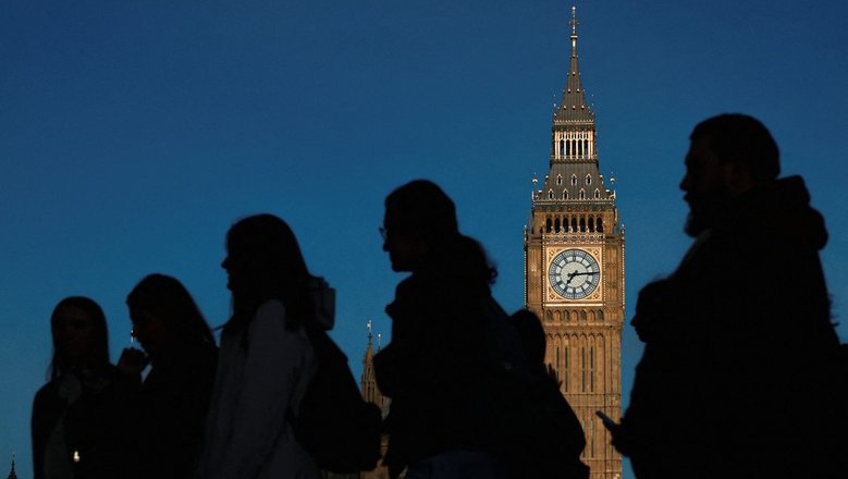 Министры Британии один за другим уходят в отставку: в чем причина