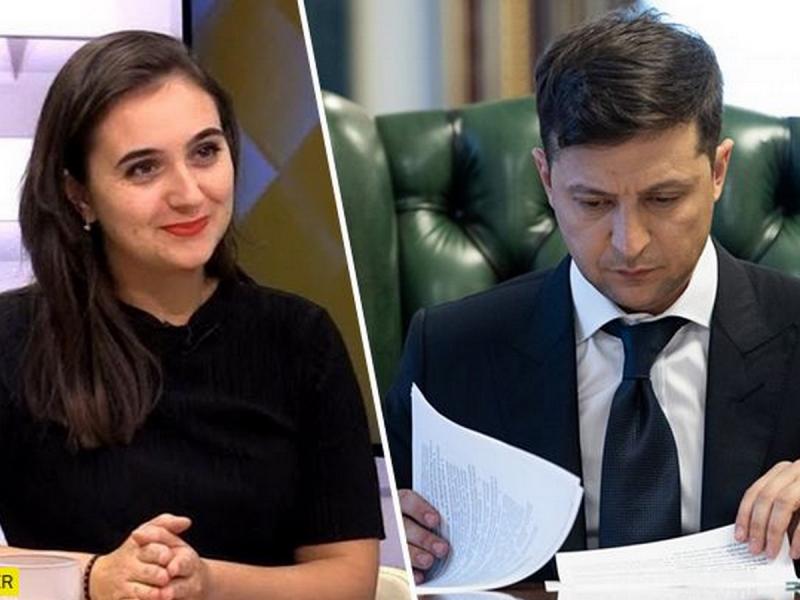 «Он выходил из ванной другим человеком»: Мендель в интервью Карлсону шокировала откровениями о работе с Зеленским