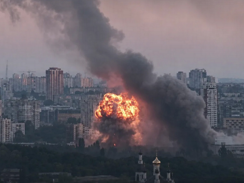 ТВ Азербайджана показало кадры ударов ВС РФ по Киеву без цензуры — последняя сводка СВО на 30.05.2026 от Юрия Подоляки