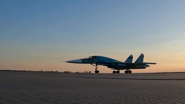Что скрывает «горб»: новая деталь Су-34 вызвала ажиотаж на Запад