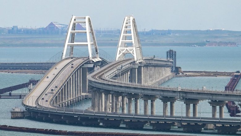 Движение по Крымскому мосту временно перекрыли