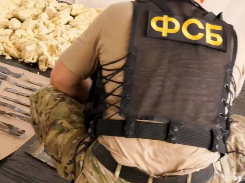 ФСБ показала видео автомобилей, на которых хотели взорвать Крымский мост