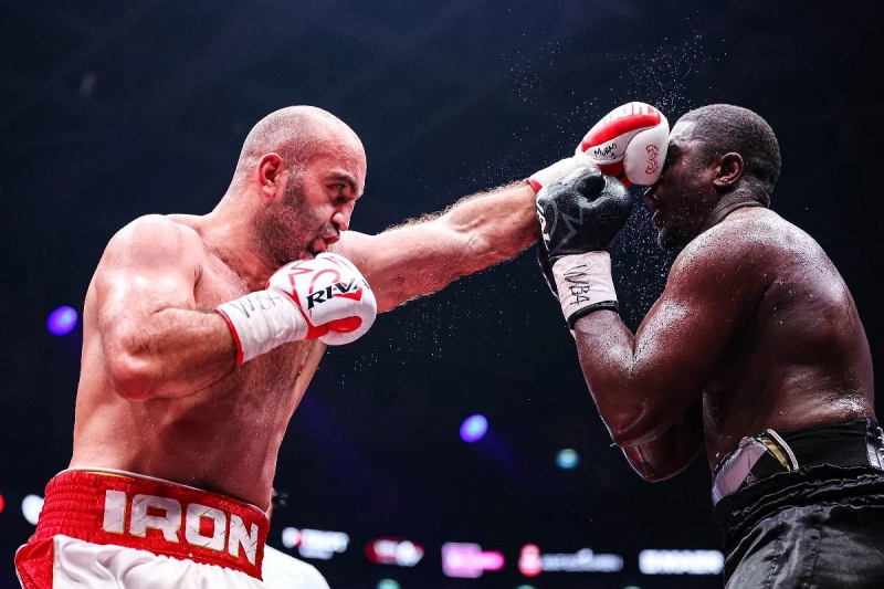 Гассиев защитил чемпионский титул WBA в супертяжёлом весе