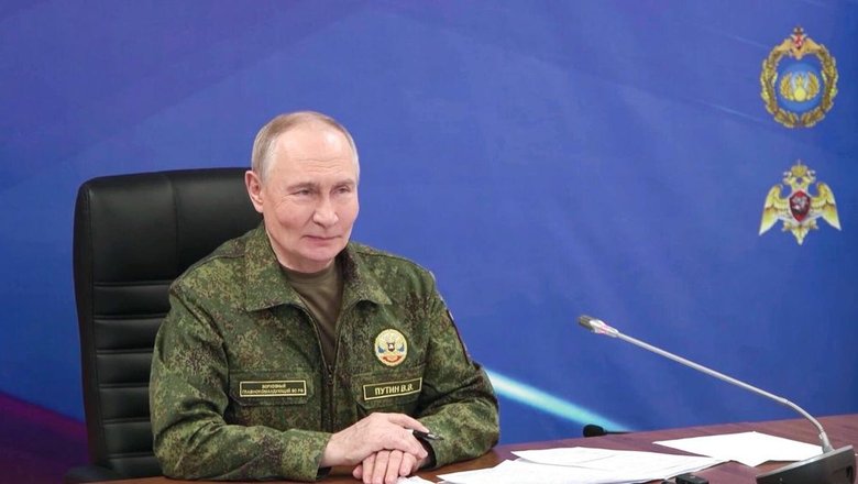 Путин напомнил военным о народной мудрости