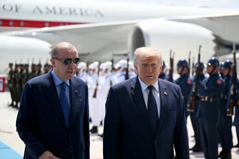 Трамп заявил о намерении отменить санкции против Турции
