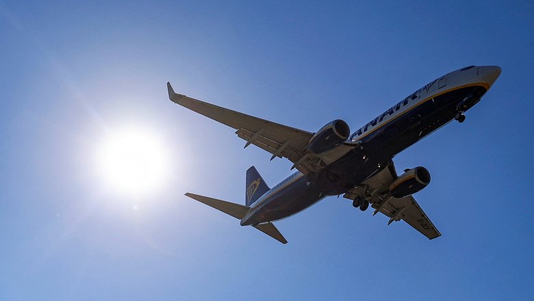 В Греции пассажира наполовину вытянуло из самолета Ryanair при разгерметизации