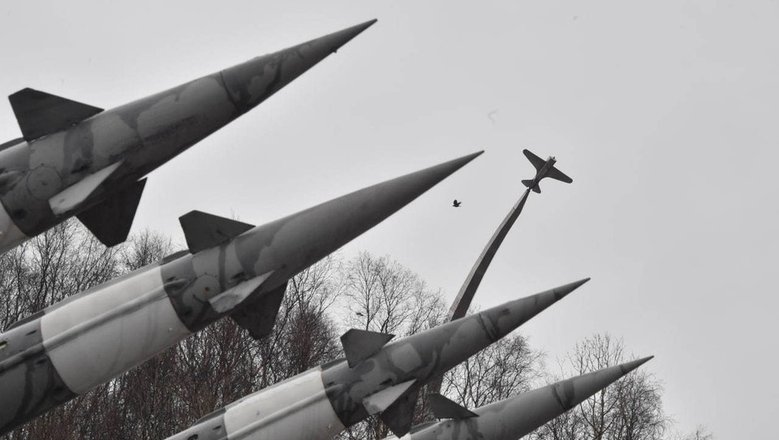 ВС России поразили в порту Измаил сухогруз и резервуары с топливом для ВСУ